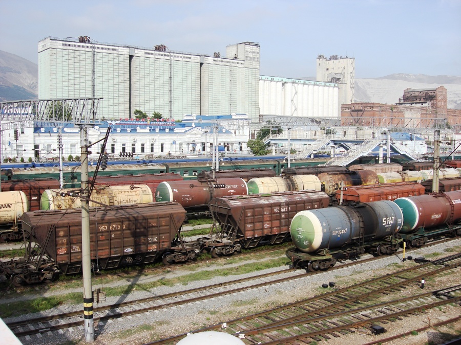 Жд пути новороссийск. Новороссийск сортировочная станция. Товарная станция ЖД Новороссийск. Ранжирный парк станции Новороссийск.